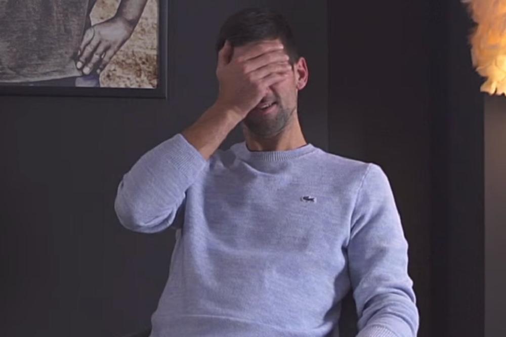 JAO, MAMA ĆE OVO DA GLEDA: Kada je čuo pitanje, Novak se postideo i prekrio lice rukama od sramote!