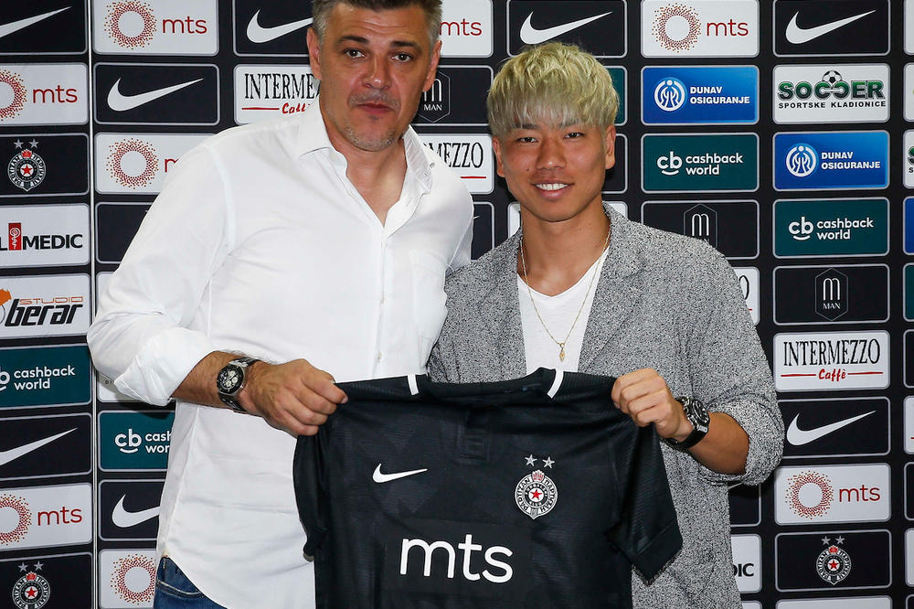 ŽAO MI JE ŠTO NEMA NAVIJAČA:  Milošević traži pobedu pred praznom Humskom!