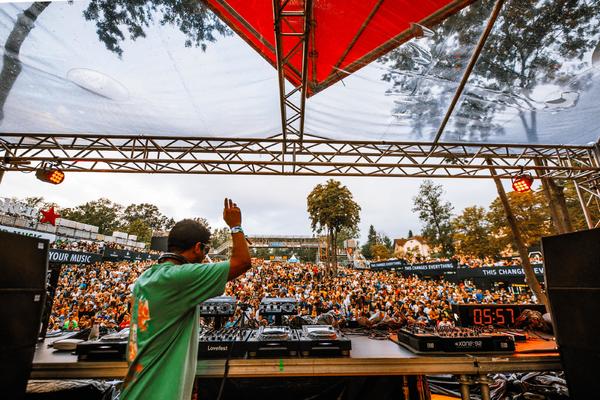 SNAŽNA PORUKA LJUBAVI IZ VRNJAČKE BANJE POSLEDNJEG FESTIVALSKOG DANA: Hvala vam što živite ovaj festival kao i mi!