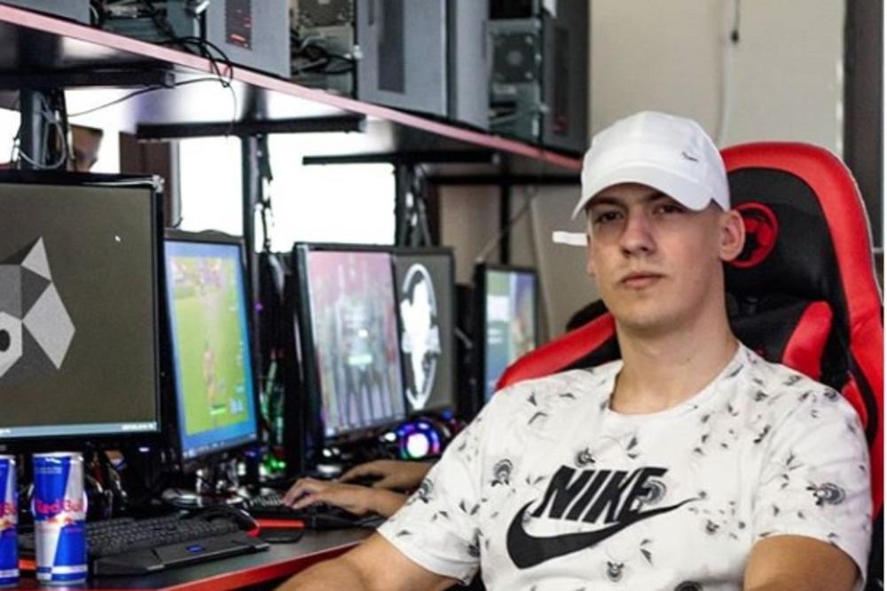 BAKA PRASE PO PRVI PUT POKAZAO DEVOJKU: Krio ju je mesecima, a sada obelodanio vezu sa PLAVOKOSOM LEPOTICOM! (FOTO)