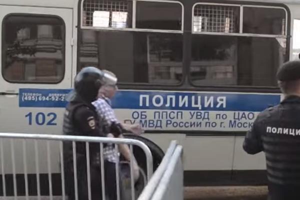 STRAVA I UŽAS U RUSIJI: Muškarac zatvorio devojku u podrum, silovao je i držao zaljučanu 9 dana