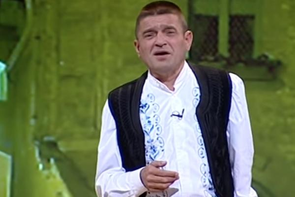 PEVAČ OTKRIO PO ČEMU SE RAZLIKUJU SRBI I HRVATI: Baja Mali Knindža u emisiji ispričao priču o OLUJI, svi zanemeli!