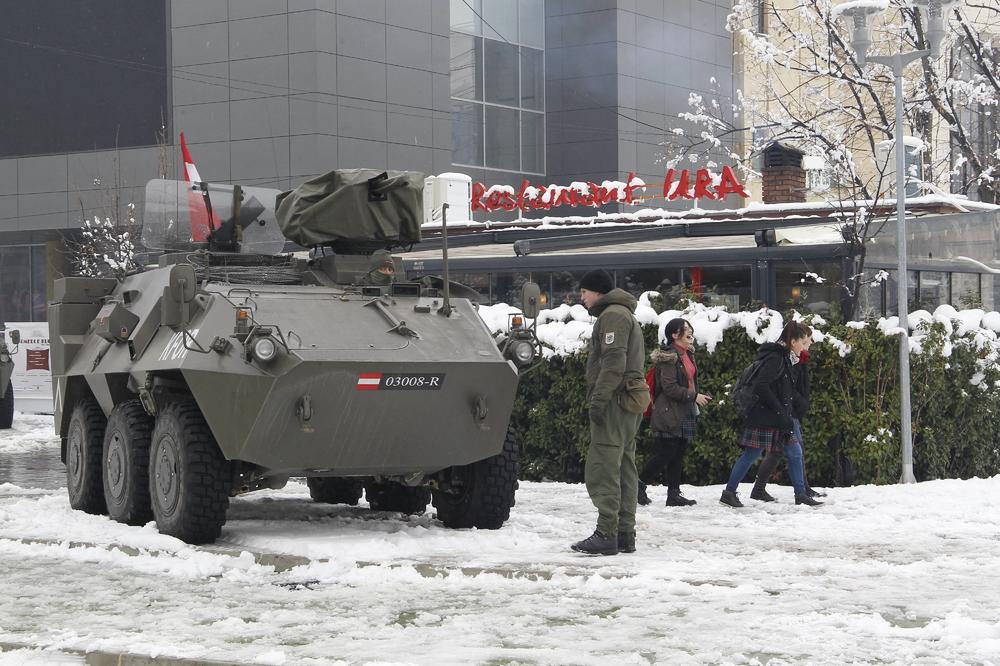 PRIPADNIK KFOR-a PREMINUO NA BREZOVICI