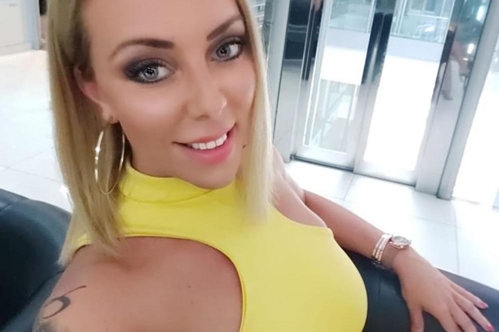 OVA SRPSKA PEVAČICA SA SLIKE JE IMALA PRVI ZNAK RAKA: Videlo joj se na PRVI POGLED, usledio je pakao (FOTO)