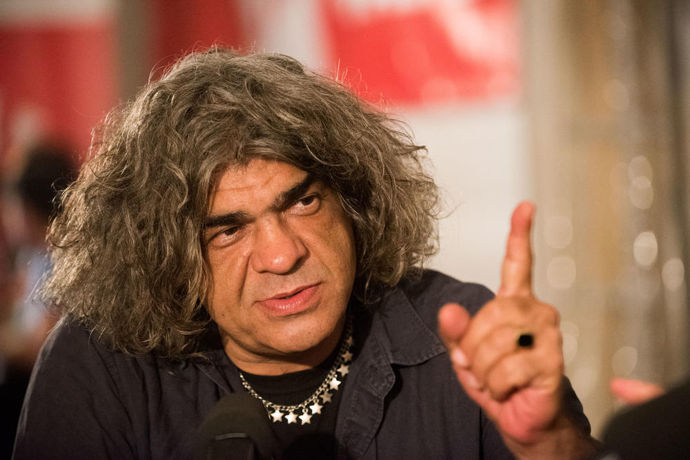 KOJA SE PROBUDIO IZ KOME: Frontmen Discipline kičme se uspešno oporavlja posle moždanog udara