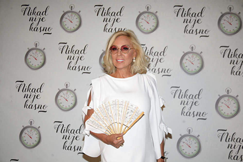 BRAT LEPE BRENE UČESTVOVAO U MUZIČKOM TAKMIČENJU: I on je PEVAČ, a njihova SLIČNOST je NEVEROVATNA! (FOTO)