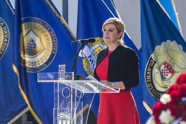 PROČITAJTE CEO KOLINDIN GOVOR SA OBELEŽAVANJA OLUJE U KNINU: Hrvatska predsednica citirala je Anta Gotovinu