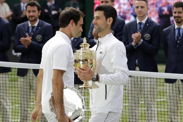 DŽABA ĐOKOVIĆU ČAK I DA OSVOJI VIŠE GREN SLEMOVA: Federer je najbolji teniser svih vremena!