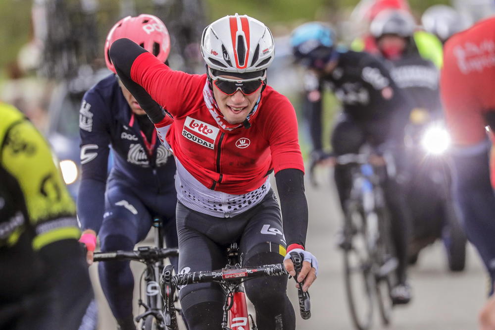 VELIKA NESREĆA NA STAZI: Biciklista (22) poginuo posle pada na trci!