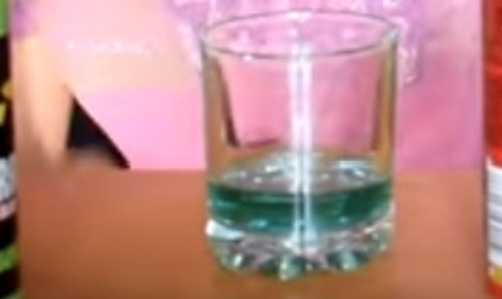 Koža oko očiju je nežna, a kako starimo, normalno je da na tom području gubimo vlažnost