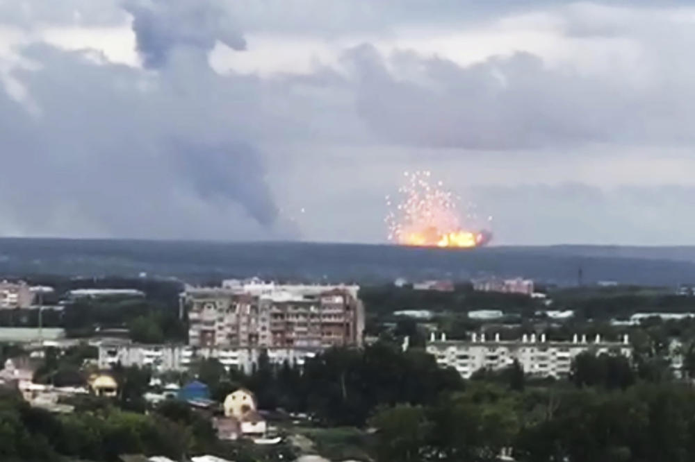 SKLADIŠTE SA 40.000 METAKA JE EKSPLODIRALO: Situacija u RUSIJI se pogoršava, moraće da evakuišu 16.500 LJUDI