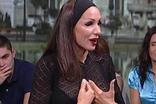 STANIJIN MARKO ŠALJE PORUKE LJUBINOM DEČKU?! Raskrinkan OMILJENI rijaliti par!