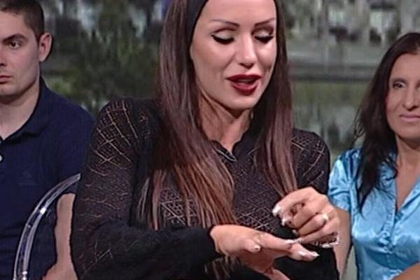 PRSTEN NA LJUBINOJ RUCI JE POKLON OD DRUGOG MUŠKARCA: Pantovićeva otkrila DA LI SE UDAJE za Švedsku!