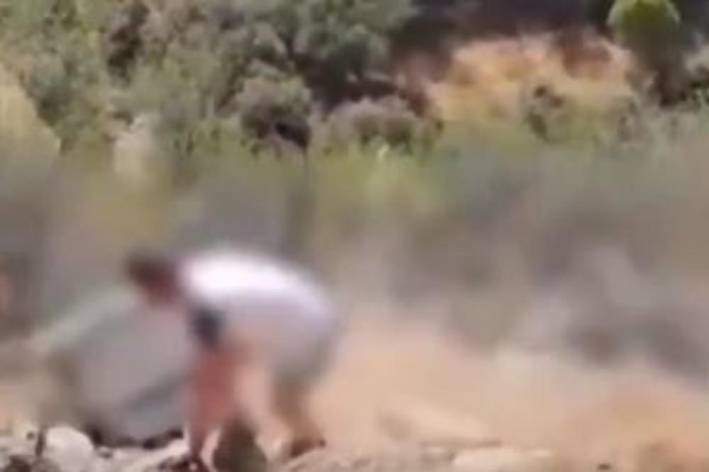 SRPSKA POLICIJO, RADI I TI OVO! Evo kako su njihove kolege iz Španije ponizile BITANGU! (VIDEO)