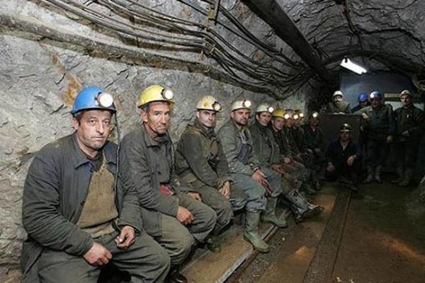 SREĆNO! Oko 29.000 rudara u Srbiji danas obeležava svoj praznik