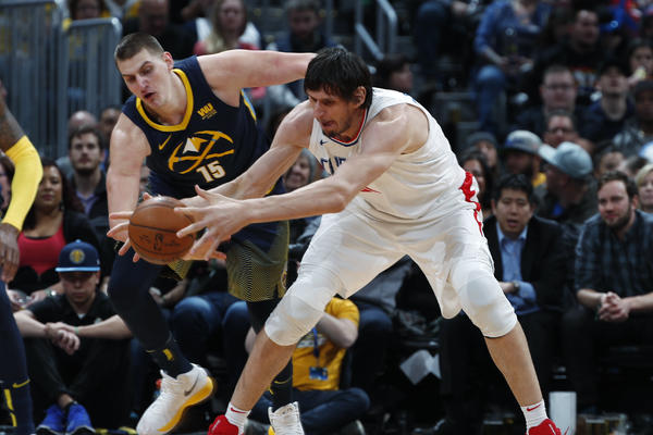 NAĐITE NEKOG KO ĆE VAS GLEDATI KAO JOKIĆ MENE: Bobijeva urnebesna objava zbog koje internet vrišti od smeha!