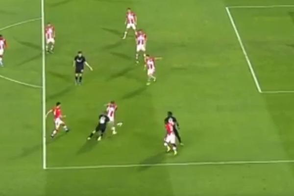 DA LI JE BIO PENAL ZA KOPENHAGEN?! Delije ogorčene, igrači Zvezde u šoku gledaju šta svira sudija!