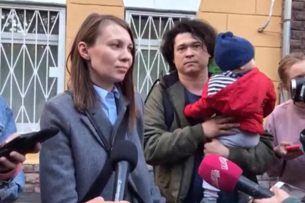 OVIM RODITELJIMA ŽELE DA ODUZMU DETE JER SU GA VODILI NA PROTEST: Putin zastrašuje opoziciju na SRAMAN NAČIN