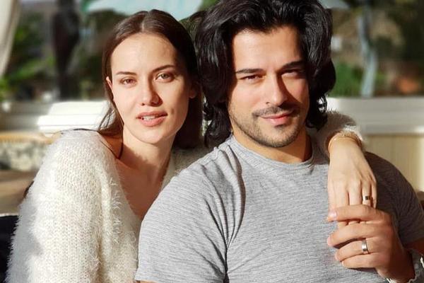 NI PSIHIJATRI NE POMAŽU, SUPRUGA BALI BEGA U TEŠKOJ KRIZI: Lepotici nastradala PSIHA, evo šta je URADILA SA SINOM!