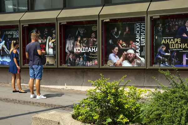 NAKON 30 GODINA: Redizajnirani izlozi Narodnog pozorišta