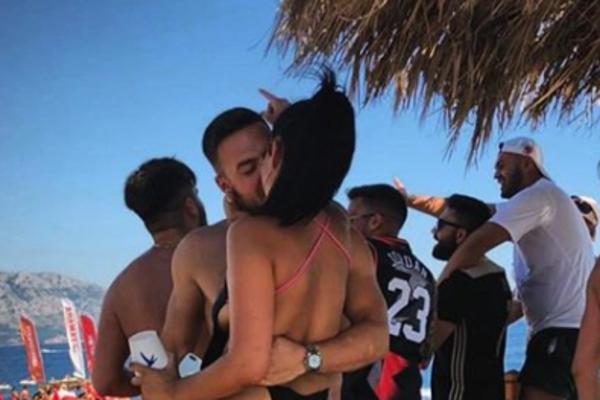 MINA PROMENILA MOMAKA VIŠE NEGO ŠTO IMA GODINA! Ovaj SPORTISTA je njen NOVI DEČKO!