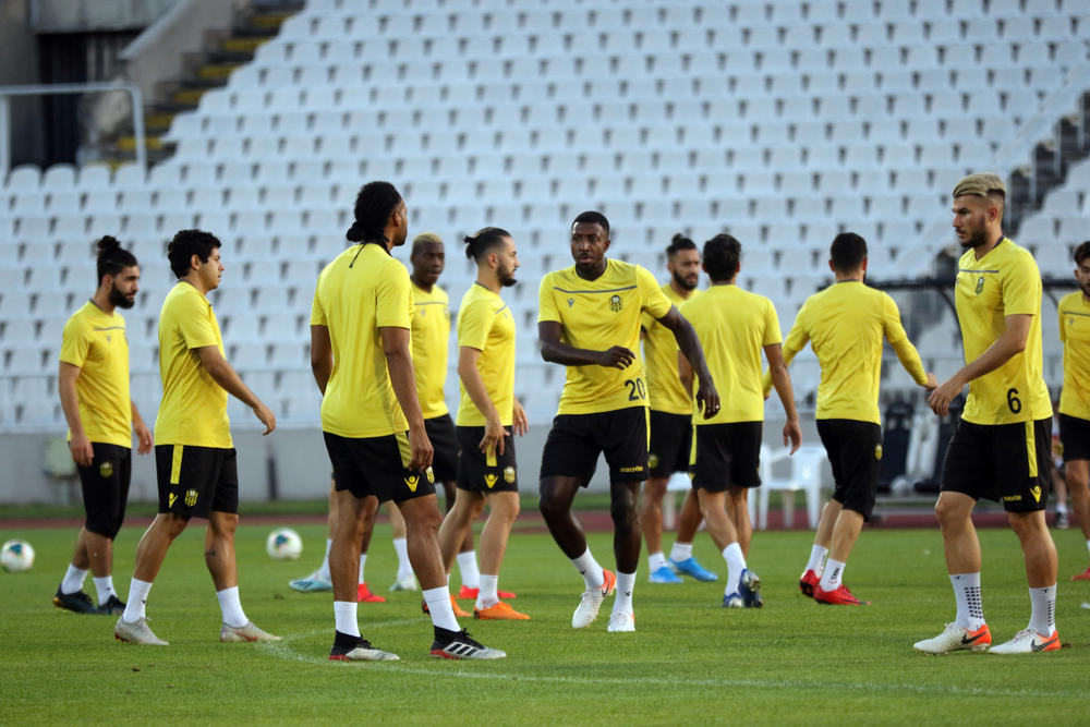 Trening Malatije na stadionu u Humskoj  