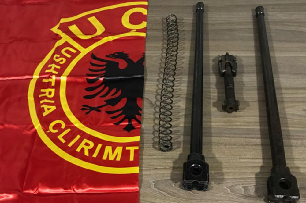 OVK TERORISTI UHAPŠENI NA GRANICI SA SRBIJOM! Policija im pronašla PROTIVTENKOVSKI MITRALJEZ! Probali da se izvuku!