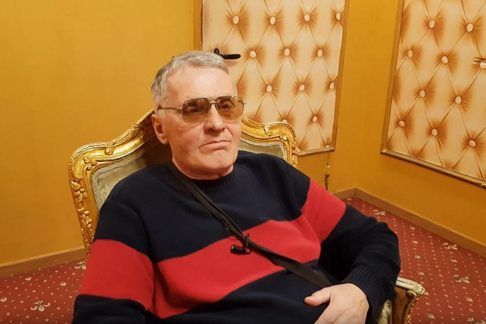 HITNA POMOĆ DOŠLA PO MILOJKA, MILIJANA GRCA U SUZAMA: Posle SKANDALA sa Žapcem, stupio u ŠTRAJK, pa mu POZLILO!