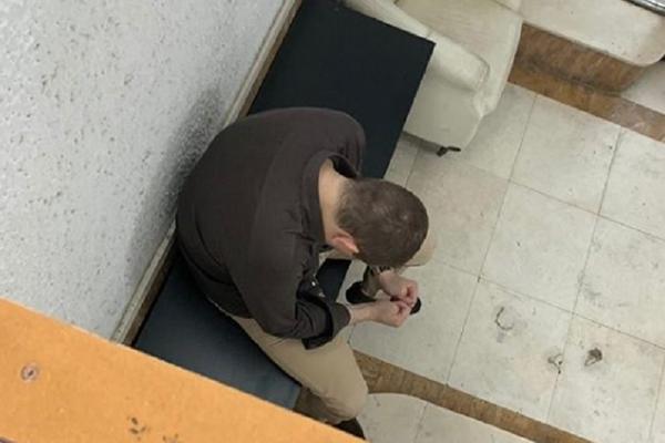 FOTKA KOJA JE PREPLAVILA NET: Vazura uhvaćen u krajnje čudnoj poziciji tokom utakmice sa Malatijom!