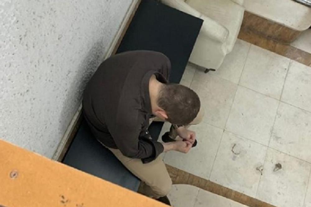 FOTKA KOJA JE PREPLAVILA NET: Vazura uhvaćen u krajnje čudnoj poziciji tokom utakmice sa Malatijom!