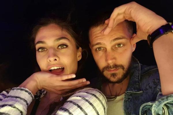 DA LI BISTE JE PREPOZNALI? Devojka Miloša Bikovića iznenadila pratioce OVOM fotografijom!