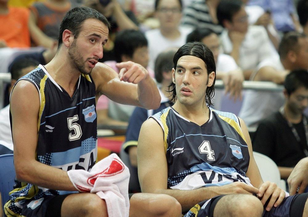 Manu Đinobili i Luis Skola   