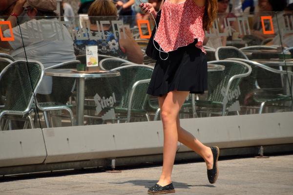 8 NAČINA DA UČINITE SVOJE NOGE DUŽIM I VITKIJIM: Broj 6 je NAJLAKŠI, a baš DELUJE