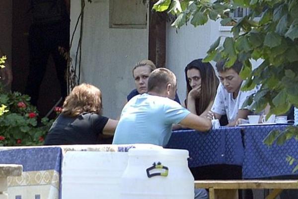 ODE NAM DETE NA PRAVDI BOGA, IMA LI IŠTA GORE ZA RODITELJA: Jecaji majke nastradale Katarine (20)