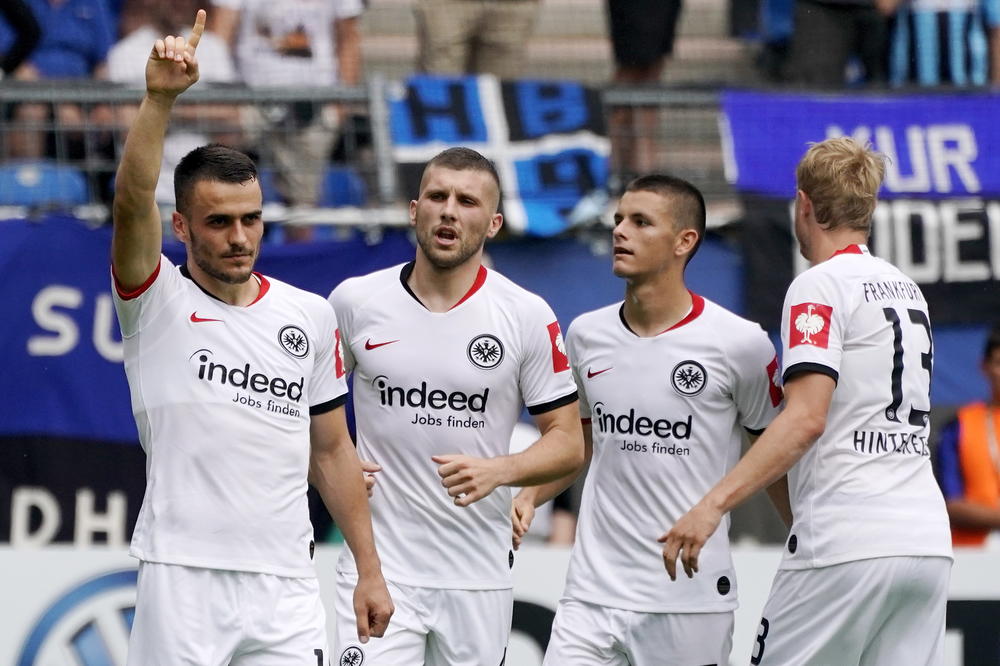 JOVELJIĆ SE POKLONIO KOSTIĆEVOM MAJSTORSTVU: Srpski dan u Nemačkoj - Grujić asistirao!