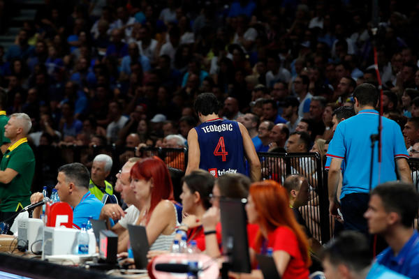 TEODOSIĆ OTPUTOVAO U ITALIJU NA OPORAVAK: Lečiće ga doktor Virtusa! Italijani ga već otpisali za Svetsko prvenstvo!