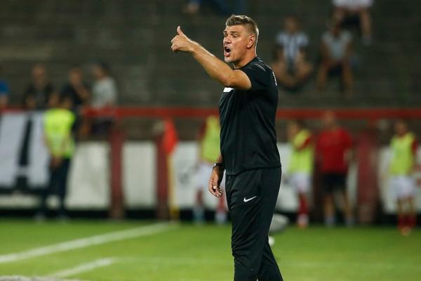 PALO ŽESTOKO RIBANJE U SVLAČIONICI PARTIZANA: Savo Milošević očitao lekciju fudbalerima posle kiksa u Kruševcu!