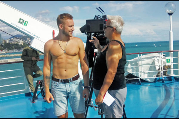 SRBIN POSTAO VELIKA ZVEZDA U RUSIJI: Prišao je i NAJLEPŠOJ RUSKOJ GLUMICI! (FOTO)