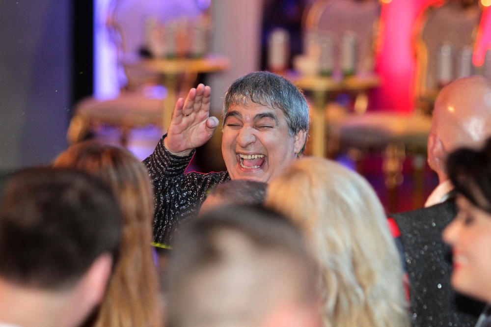 FOLKERA JE OTAC TUKAO, SA 12 GODINA JE POBEGAO OD KUĆE! Ne priča sa sinom već DUGO, a za sve je KRIVA MAĆEHA?