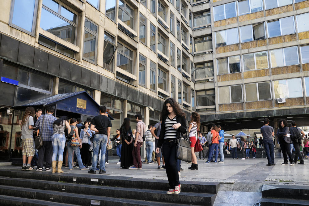 Studenti zaraženi koronavirusom onemogućeni da polažu ispite u posebnom roku!