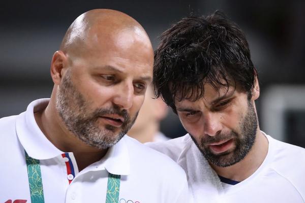 ŽOC JE TO URADIO SA SALETOM, A SALE S KRSTIĆEM Da li rizikovati i voditi povređenog Tea, sve dok ima šanse da igra?