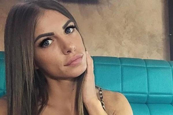 OTKRIVENO KO FINANSIRA DRAGANU MITAR: Modelsica posle RAZVODA živi na viskoj nozi, a evo odakle joj NOVAC!