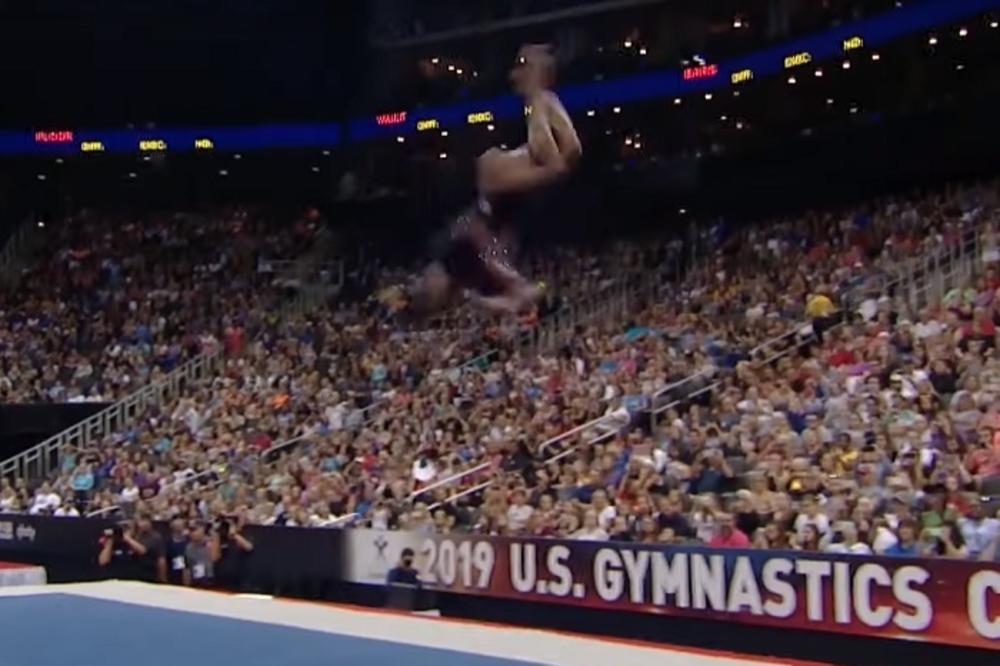 OVA DEVOJKA PRKOSI ZAKONIMA FIZIKE: Amerikanka izvela potez koji nikad nije viđen u svetu gimnastike!