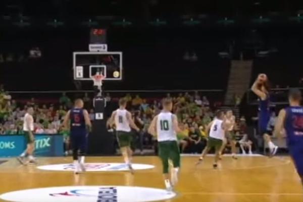 MORA DA JE OVO VIDEO OD SALETA: Trojka Micića uz zvuk sirene za muk u Kaunasu!