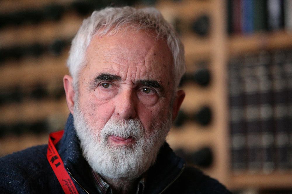 SVOJU POSLEDNJU SERIJU NIJE DAO NI PO KOJU CENU! Mnogi su ga KRITIKOVALI zbog nje, ali im je on OŠTRO ODGOVORIO!