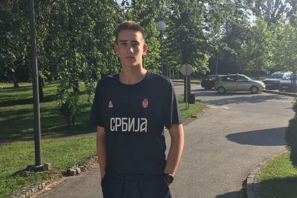 MONTENEGRO NAM JE UZEO CRKVU I JEZIK, ALI DECU NEĆE! Spremni smo i na žrtvu samo da moj Andrija zaigra za Srbiju!