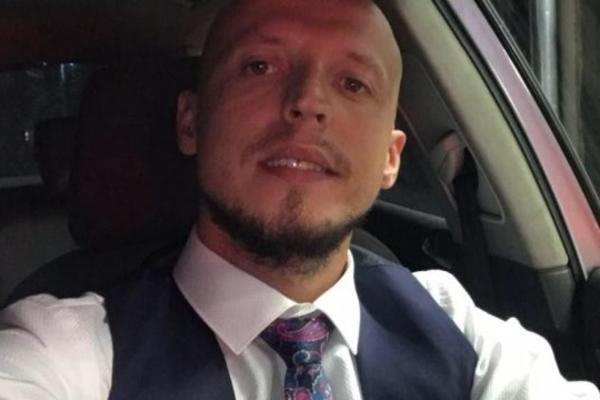 IMA 3 FAKULTETSKE DIPLOME, 40 SERTIFIKATA, A NEZAPOSLEN JE: Priča momka iz GNJILANA totalni je HIT na KOSOVU