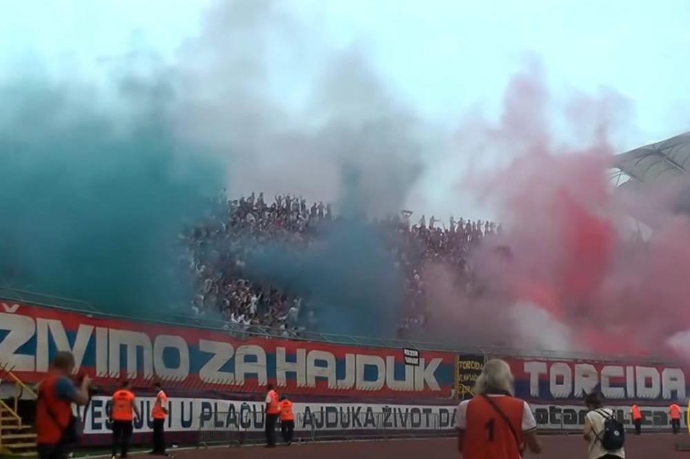 UMALO TRAGEDIJA U HRVATSKOJ: Torcida gađala igrače Hajduka signalnom raketom nasred utakmice!
