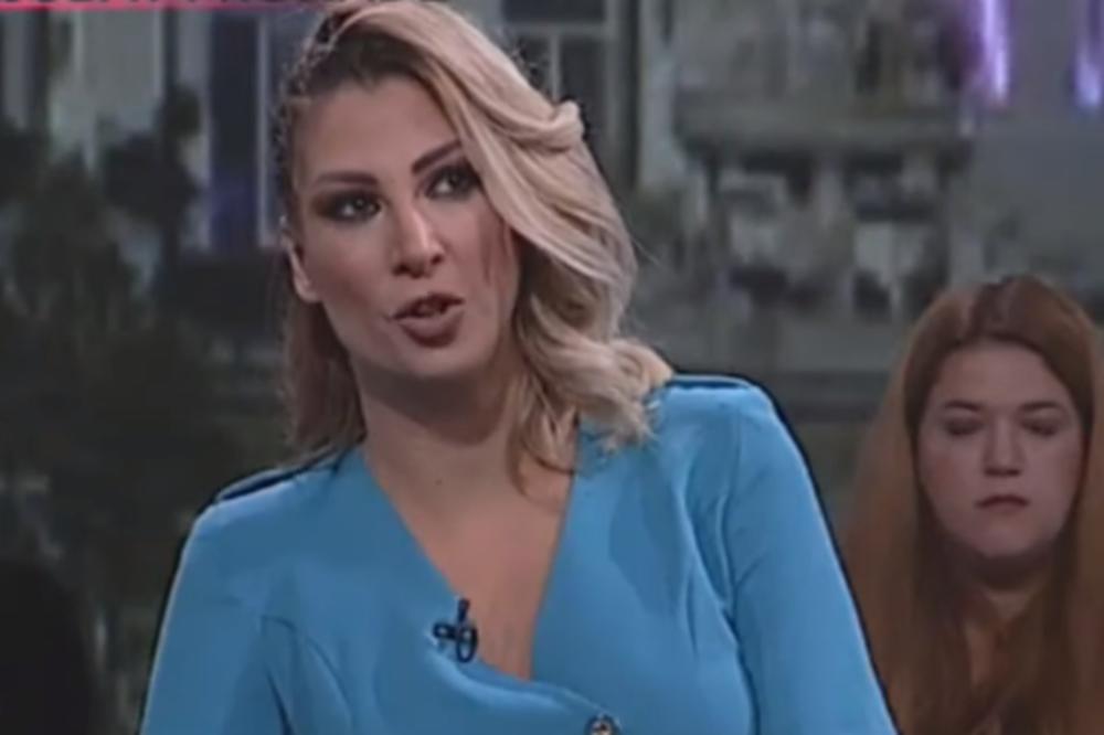 GORE DRUŠTVENE MREŽE: Nadežda Biljić na ZADNJEM SEDIŠTU njegovog auta! A tek kad vidite šta DRŽI U RUCI (VIDEO)