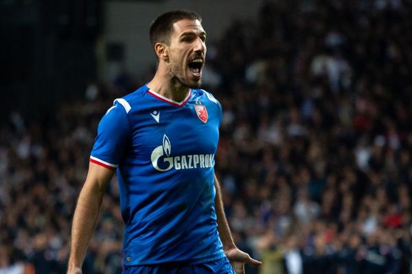 DEGENEK PRISTAO NA UNOSNU PONUDU? Novi klub će iskeširati MILION dolara za štopera!